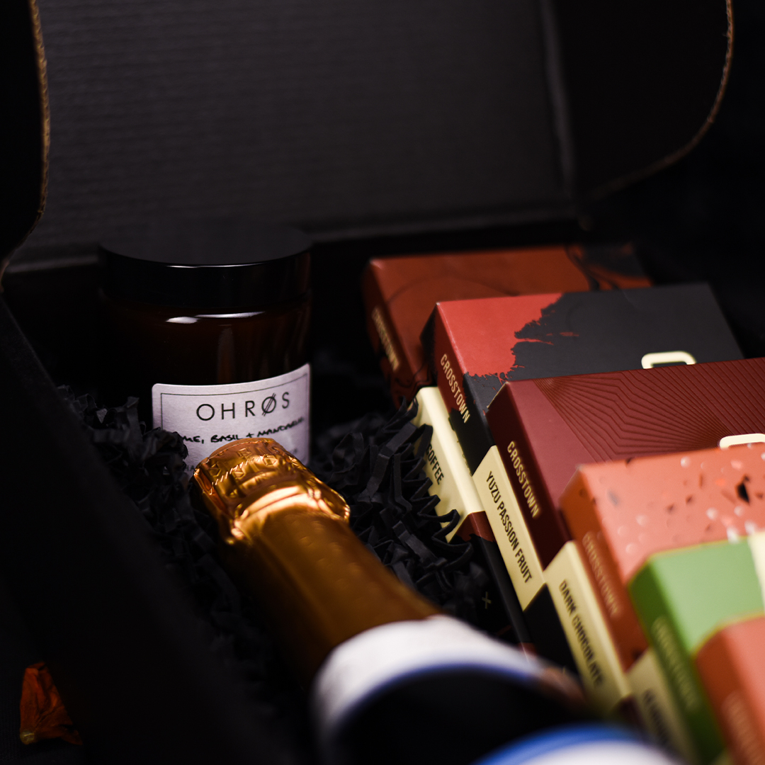 Chocolate & NYETIMBER Wine Gift Box | Valentine's Day | Crosstown 3