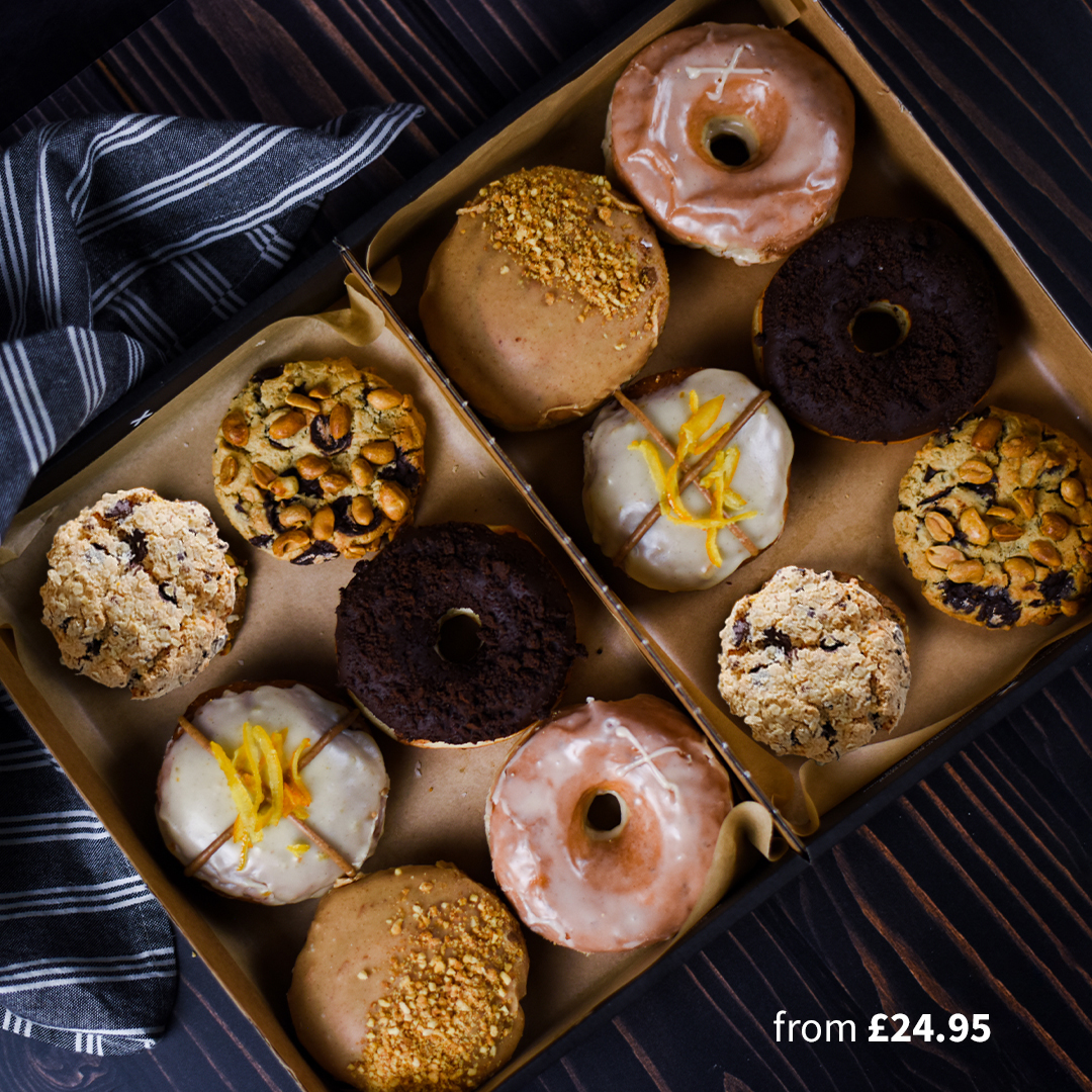 Doughnuts & Cookies Selection Box (ve) – Nationwide