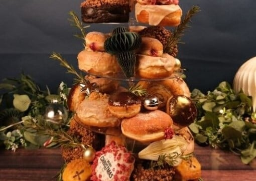 Festive Christmas Doughnut Standr2