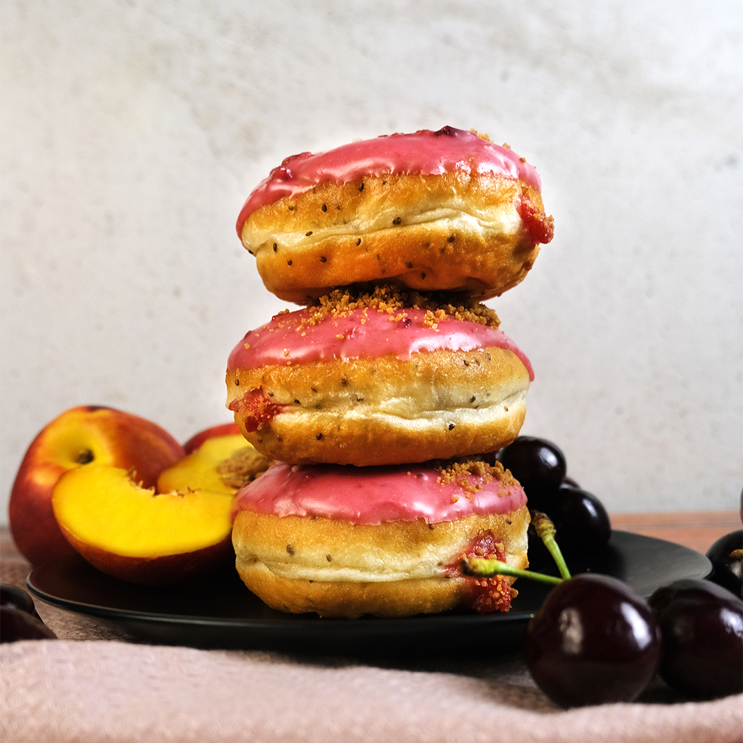 Nectarine & Cherry (ve) | Doughnuts | Crosstown 2