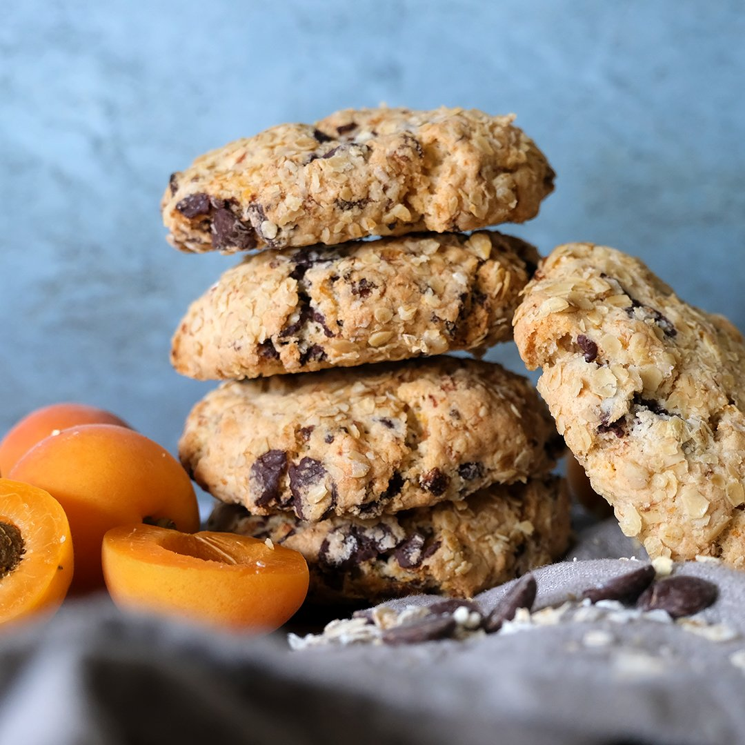 Crosstown oat & apricot cookie (ve) 3