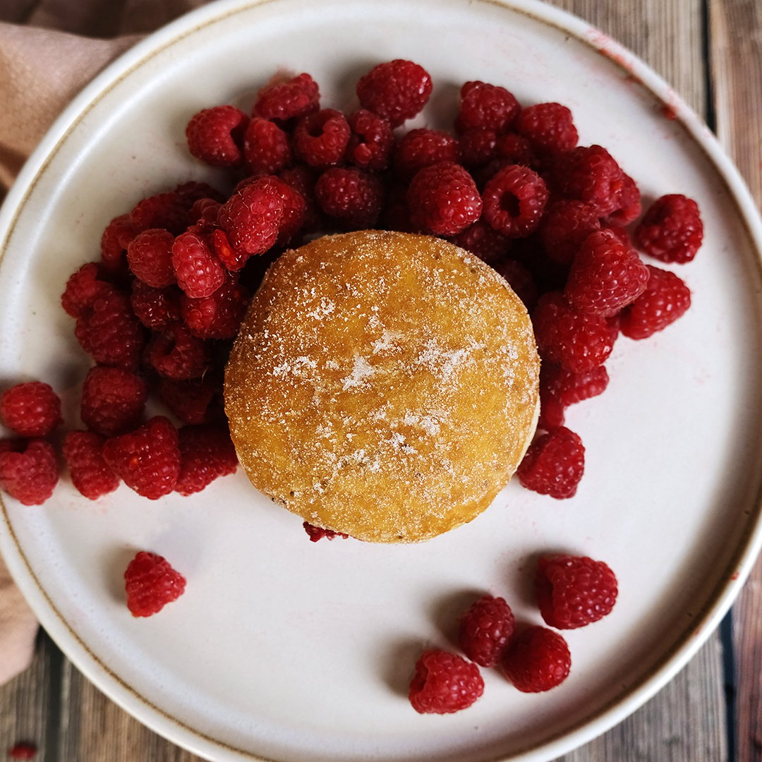 Homemade Raspberry Jam (ve) | Doughnuts | Crosstown 5