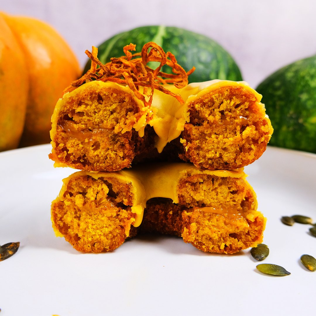 Pumpkin Spice Doughnuts | Pumpkin Cake Doughnuts | Autumn Cakes