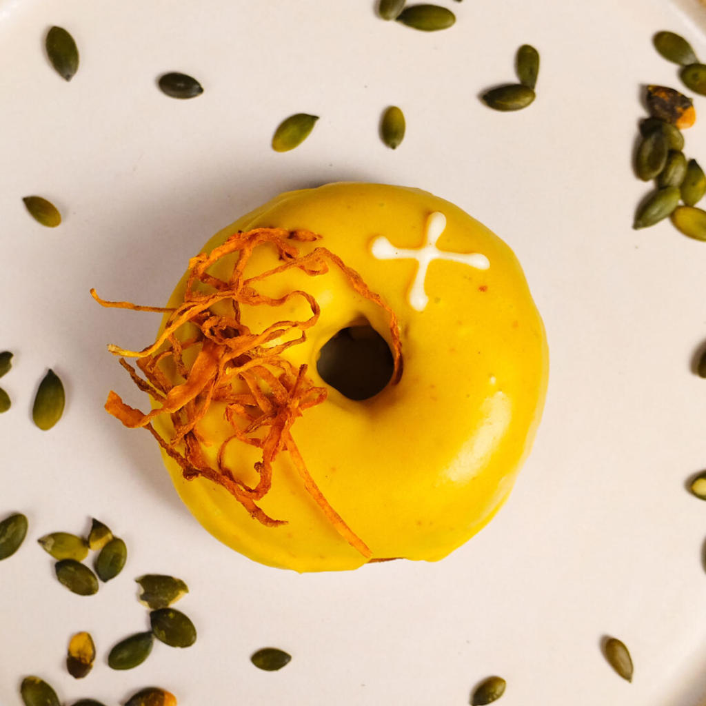 Pumpkin Spice Doughnuts | Pumpkin Cake Doughnuts | Autumn Cakes