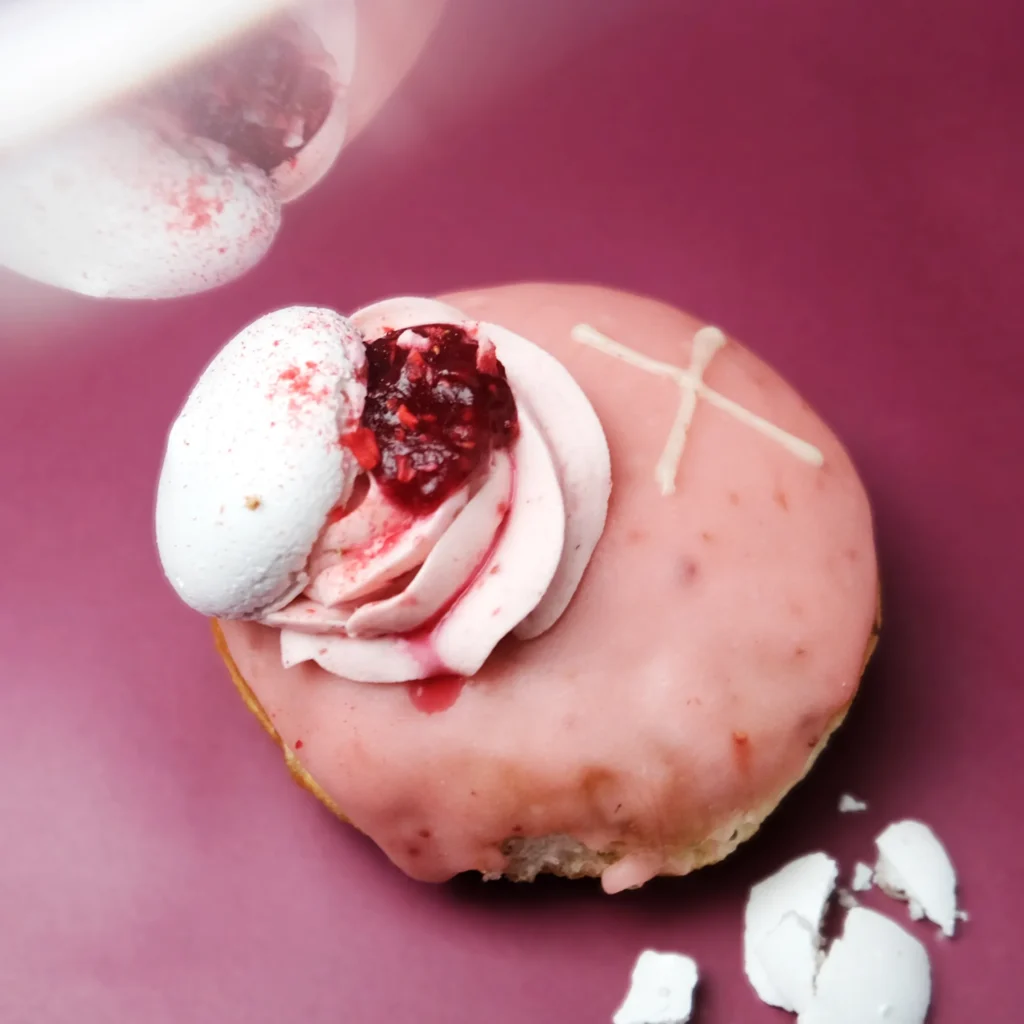 Valentine's Day Doughnuts | Last Minute Valentine's Gifts | Valentine's Gifts for her | Valentine's Gifts for him | Eton Mess | Vegan Doughnut