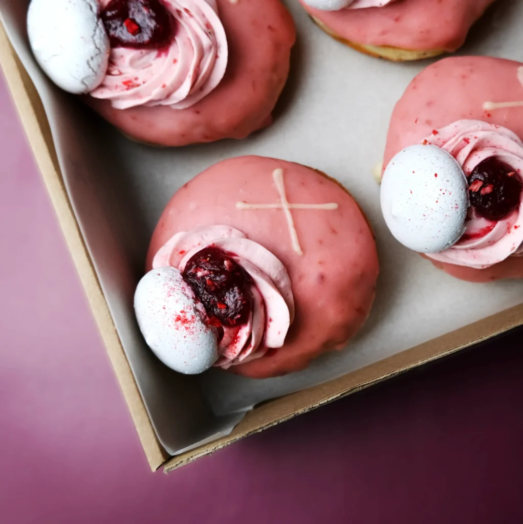 Valentine's Day Doughnuts | Last Minute Valentine's Gifts | Valentine's Gifts for her | Valentine's Gifts for him | Eton Mess | Vegan Doughnut