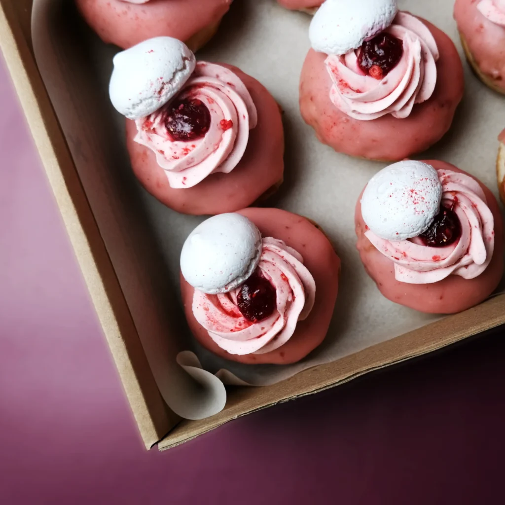 Valentine's Day Doughnuts | Last Minute Valentine's Gifts | Valentine's Gifts for her | Valentine's Gifts for him | Eton Mess | Vegan Doughnut