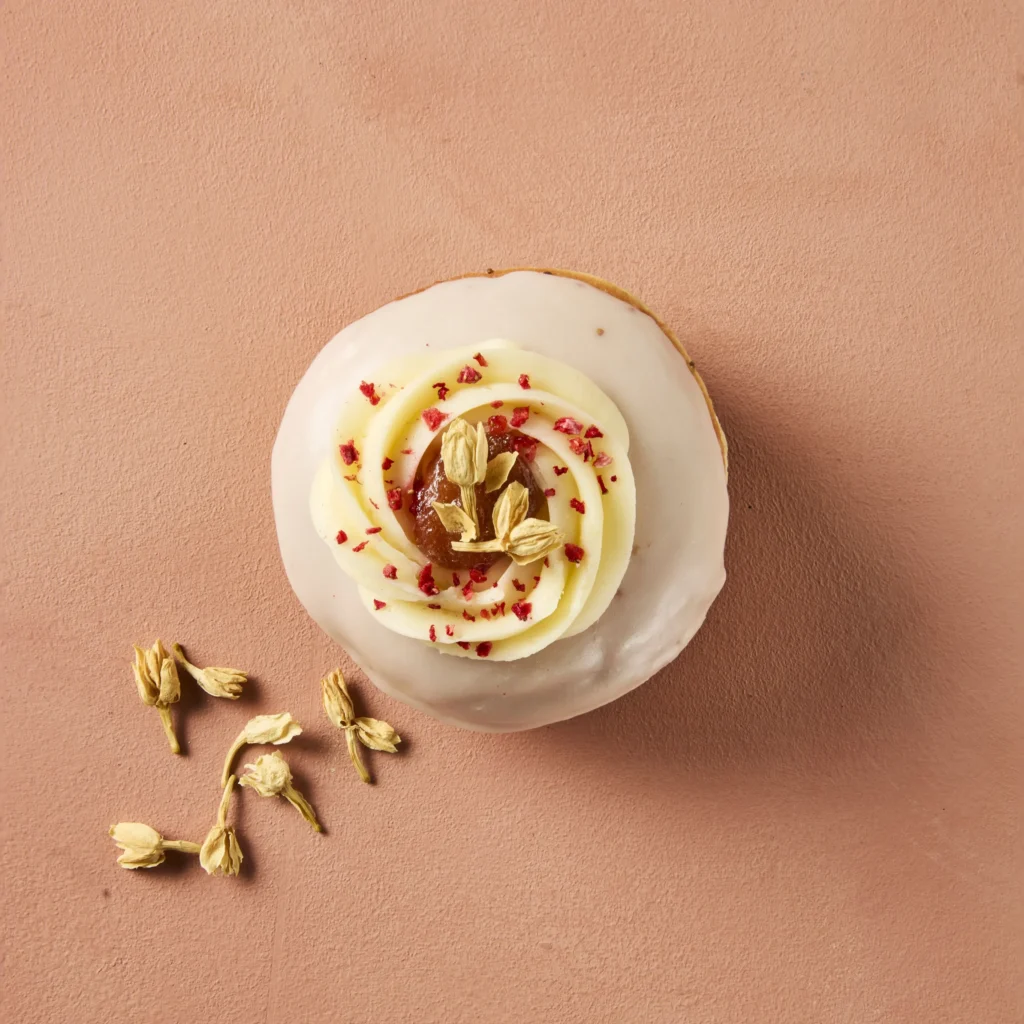Jasmine and Rhubarb Doughnut (ve)